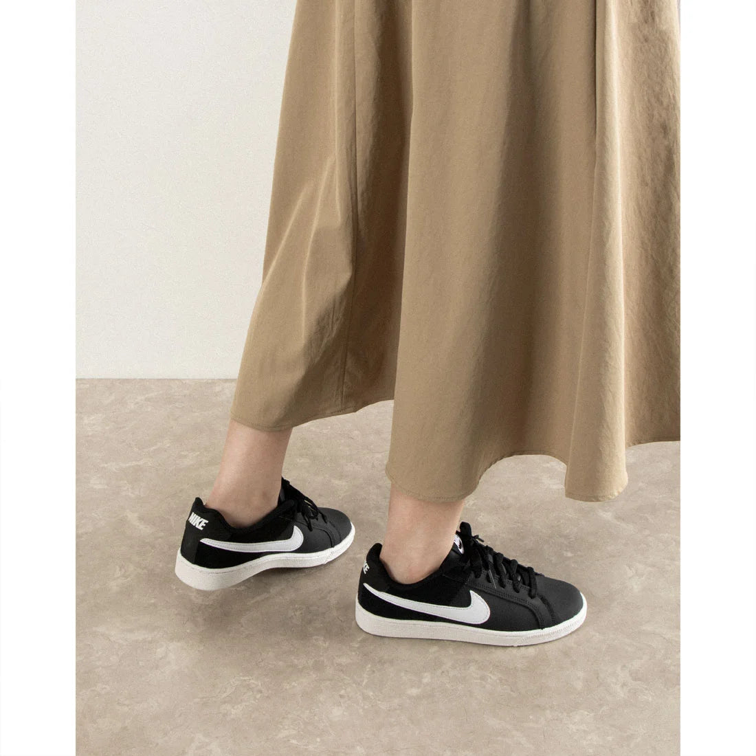 Nike Court Royale